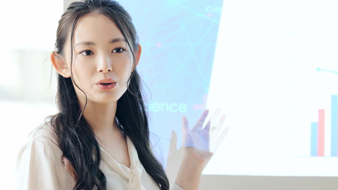 Good speaker presents keynote speaker sets at speaking gigs