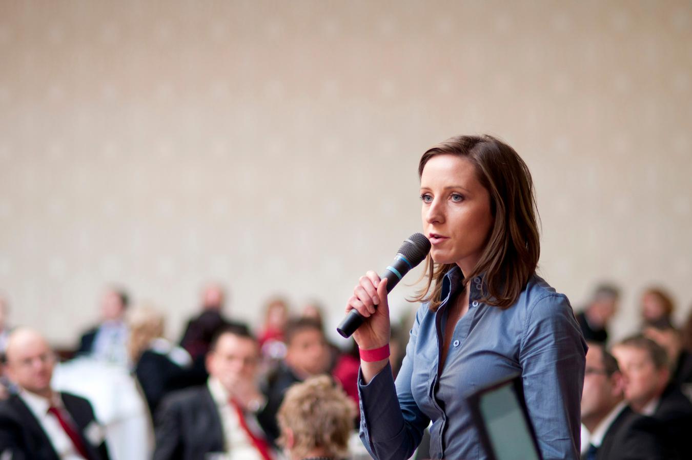 5 Ways To MC A Conference So Skillfully, You’re Hired Again and Again